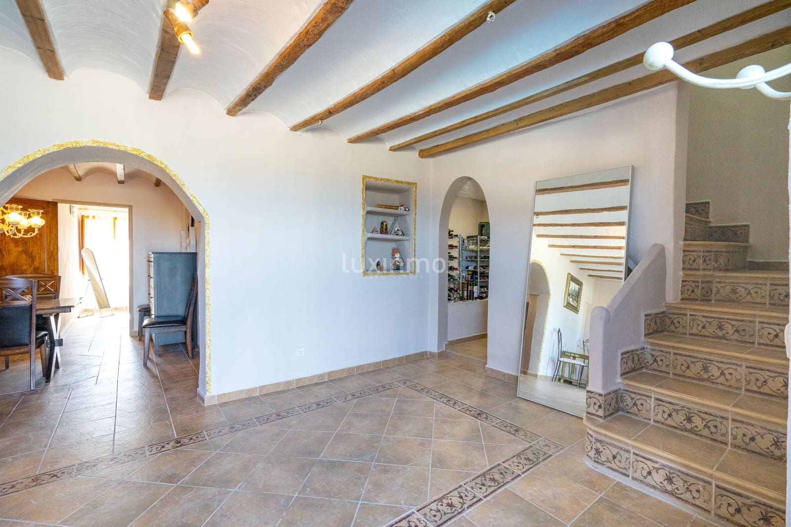 Chalet de 8 habitaciones en La Nucia en venta con piscina garaje - 2.500.000 € (Ref: 10079708)