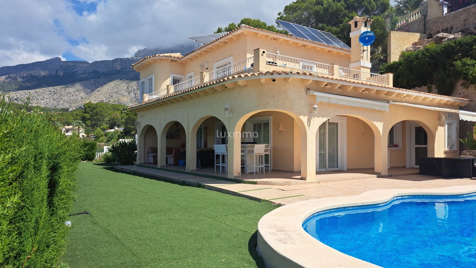 Chalet de 4 habitaciones en Altea la Vella en venta con piscina garaje - 1.500.000 € (Ref: 10079712)