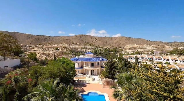 7 sovrum Villa till salu i El Campello med pool garage - 1 970 000 € (Ref: 10079716)
