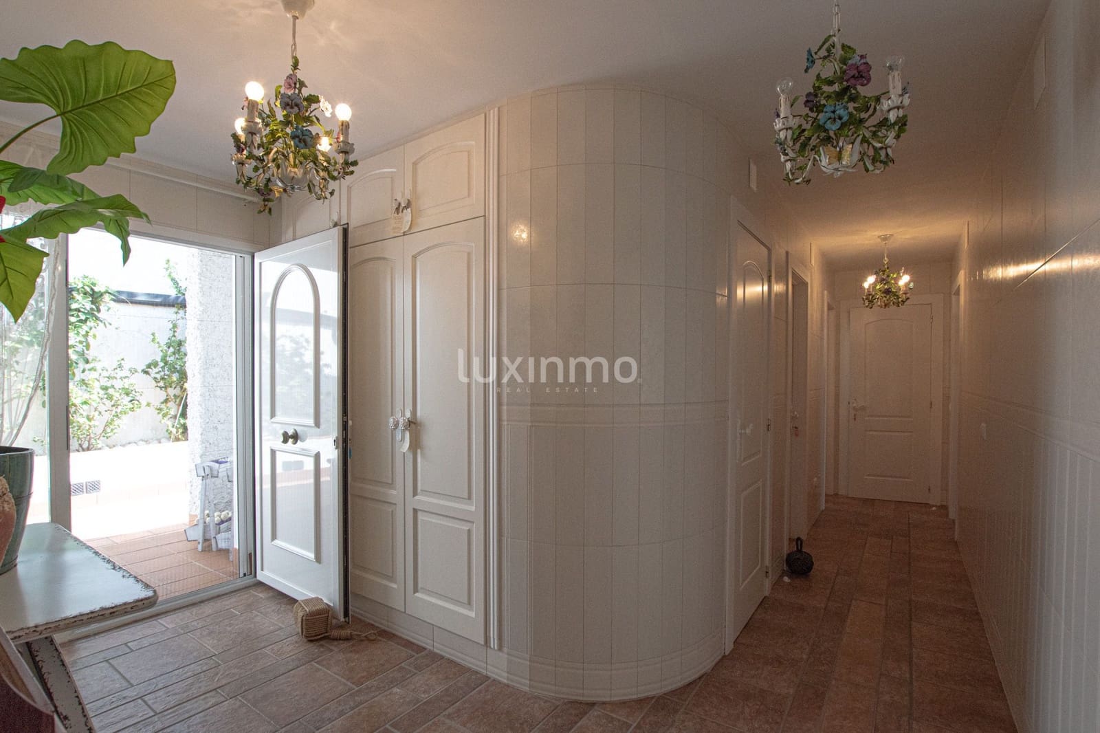 5 quarto Moradia para venda em Teulada com piscina garagem - 1 300 000 € (Ref: 10079717)