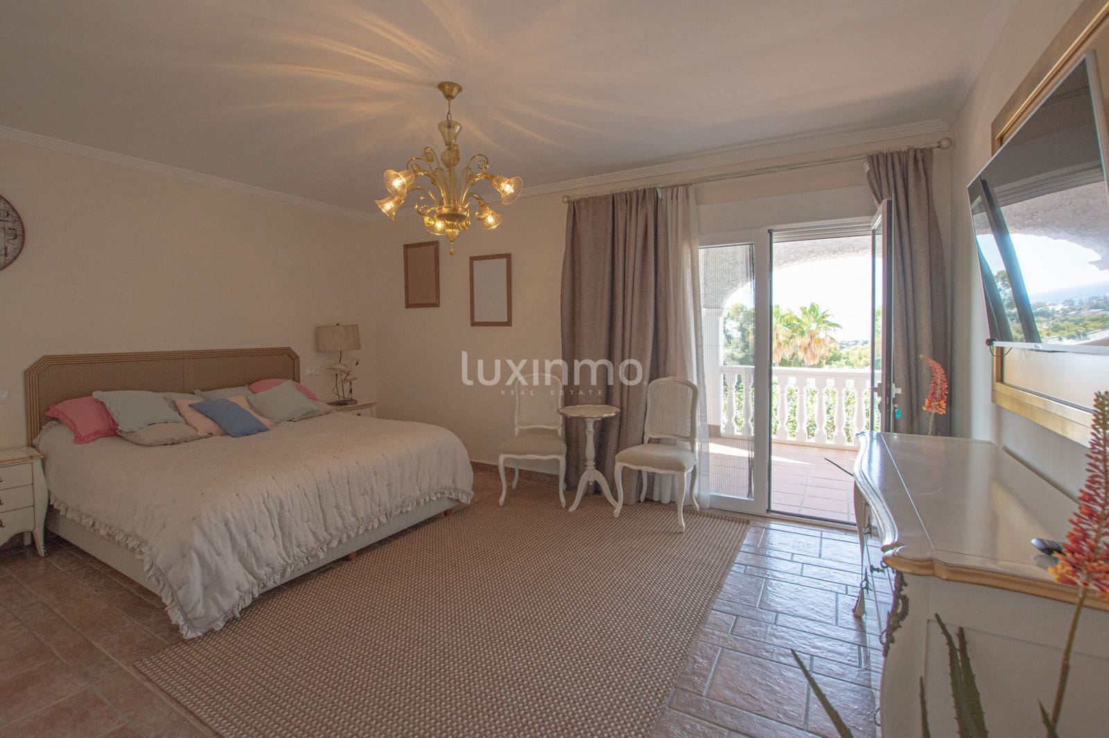 5 quarto Moradia para venda em Teulada com piscina garagem - 1 300 000 € (Ref: 10079717)