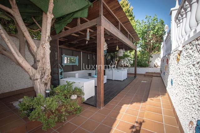 5 makuuhuone Huvila myytävänä paikassa Teulada Pueblo, Teulada-Moraira mukana uima-altaan 
autotalli - 1 300 000 € (Ref: 10079717)