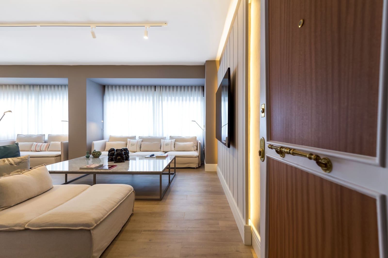 4 bedroom Apartment for sale in Alicante / Alacant city with garage - € 1,185,000 (Ref: 10079723)