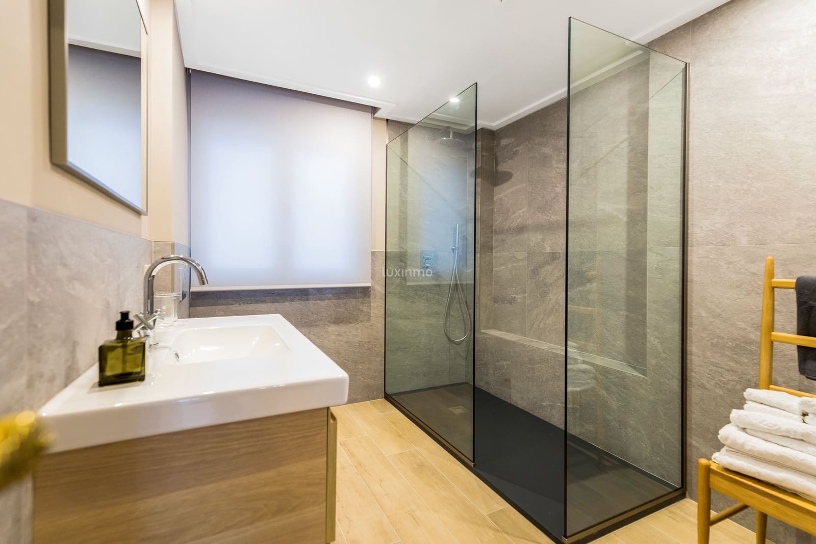 4 bedroom Apartment for sale in Alicante / Alacant city with garage - € 1,185,000 (Ref: 10079723)