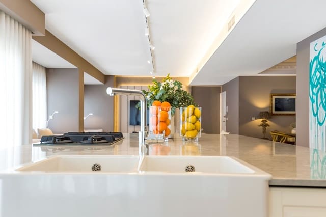 4 bedroom Apartment for sale in Alicante / Alacant city with garage - € 1,185,000 (Ref: 10079723)