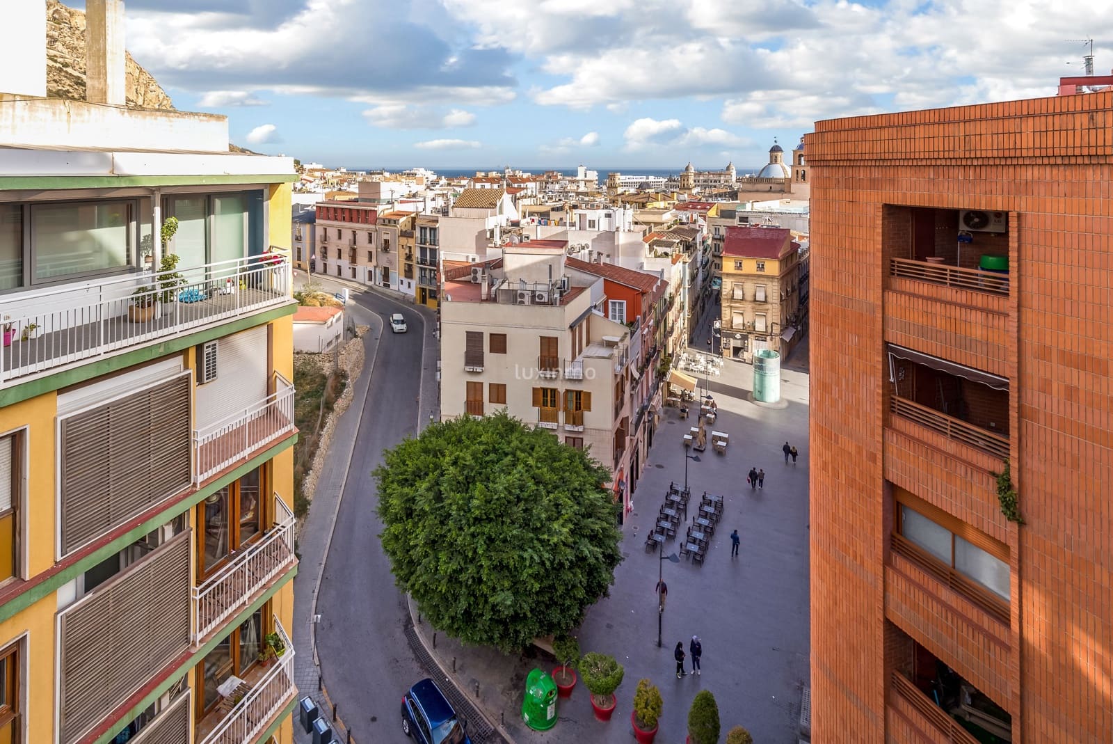 4 bedroom Apartment for sale in Alicante / Alacant city with garage - € 1,185,000 (Ref: 10079723)
