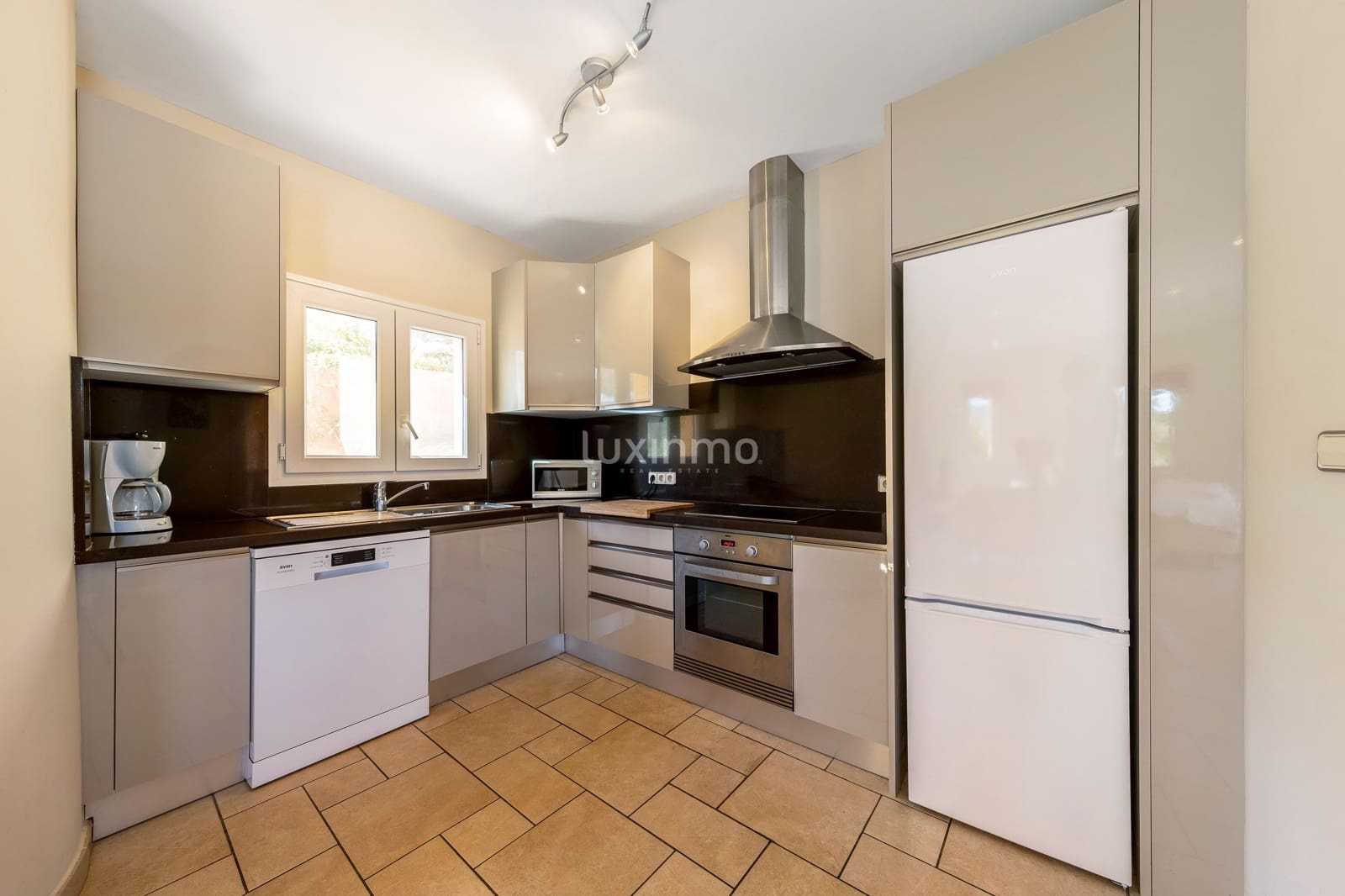 3 soveværelse Villa til salg i Javea / Xabia med swimmingpool - € 750.000 (Ref: 10079728)