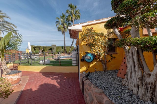 Villa/Maison de 3 chambres à louer à Benissa avec piscine garage - 2 200 € (Ref: 10079730)