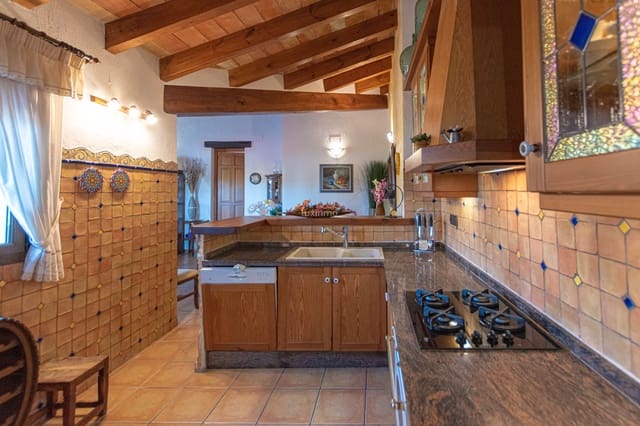 Villa/Maison de 3 chambres à louer à Benissa avec piscine garage - 2 200 € (Ref: 10079730)
