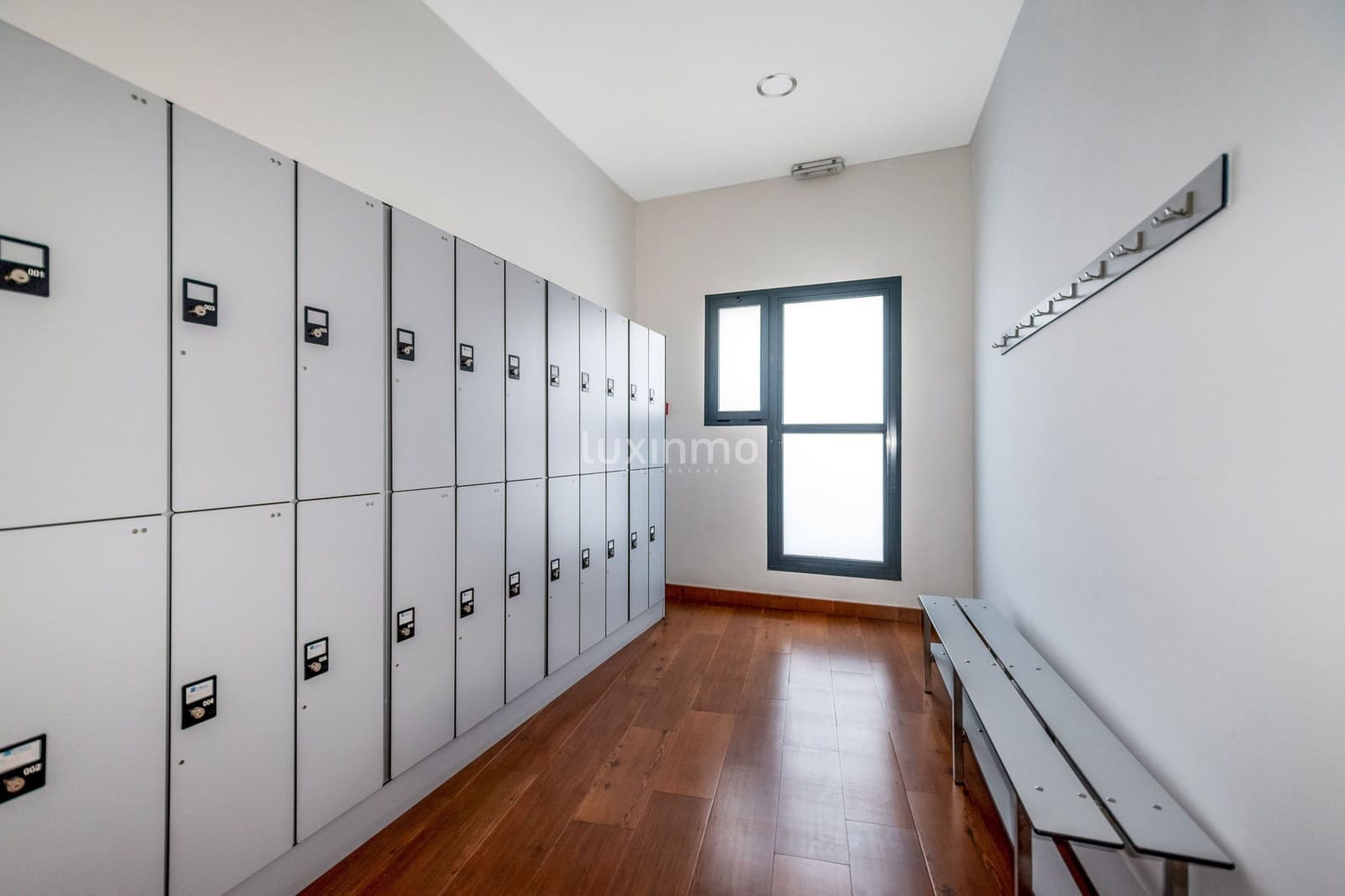 3 Zimmer Penthouse zu vermieten in Benidorm mit Pool Garage - 2.800 € (Ref: 10079731)