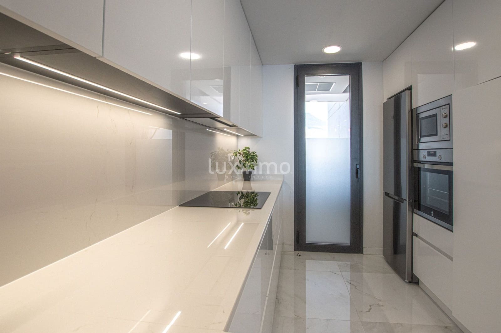 2 camera da letto Appartamento da affittare in Benidorm con piscina garage - 2.200 € (Rif: 10079733)