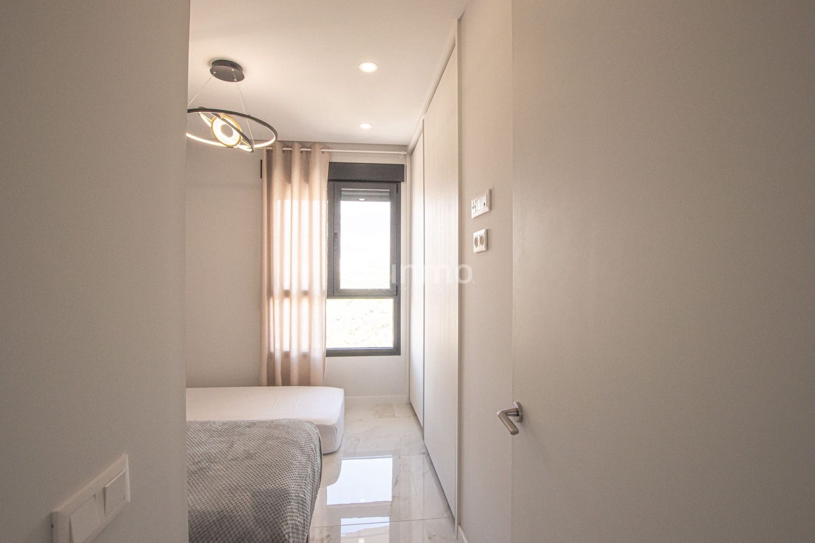 2 camera da letto Appartamento da affittare in Benidorm con piscina garage - 2.200 € (Rif: 10079733)