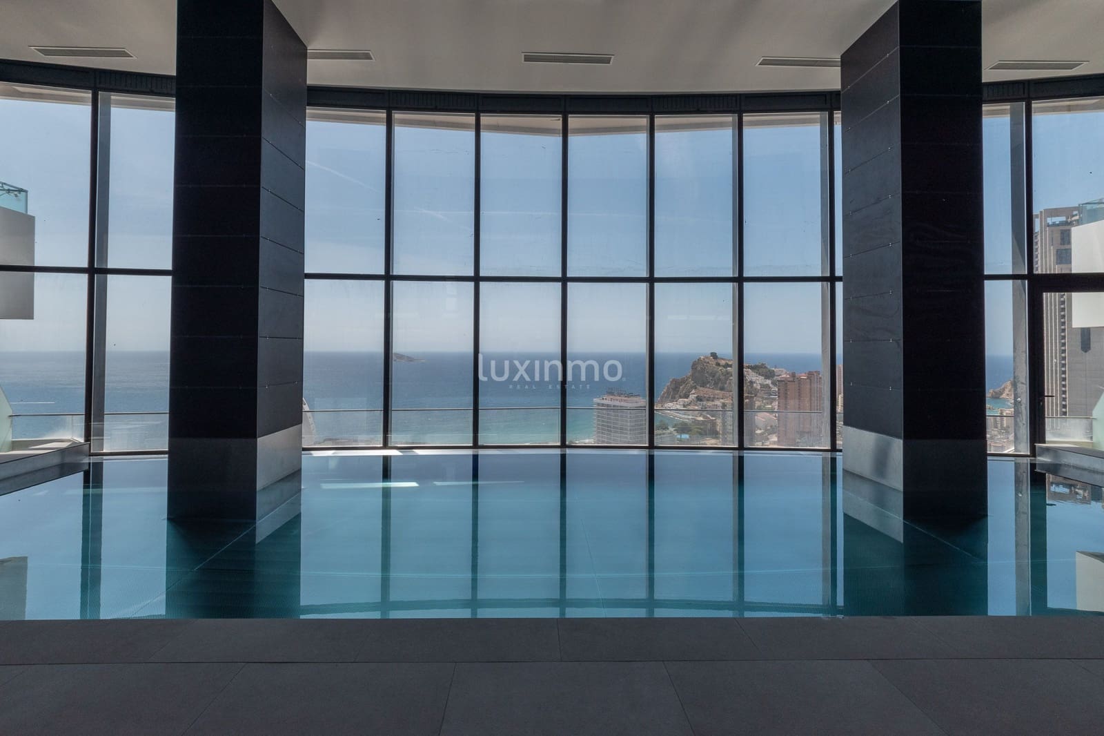 2 camera da letto Appartamento da affittare in Benidorm con piscina garage - 2.200 € (Rif: 10079733)