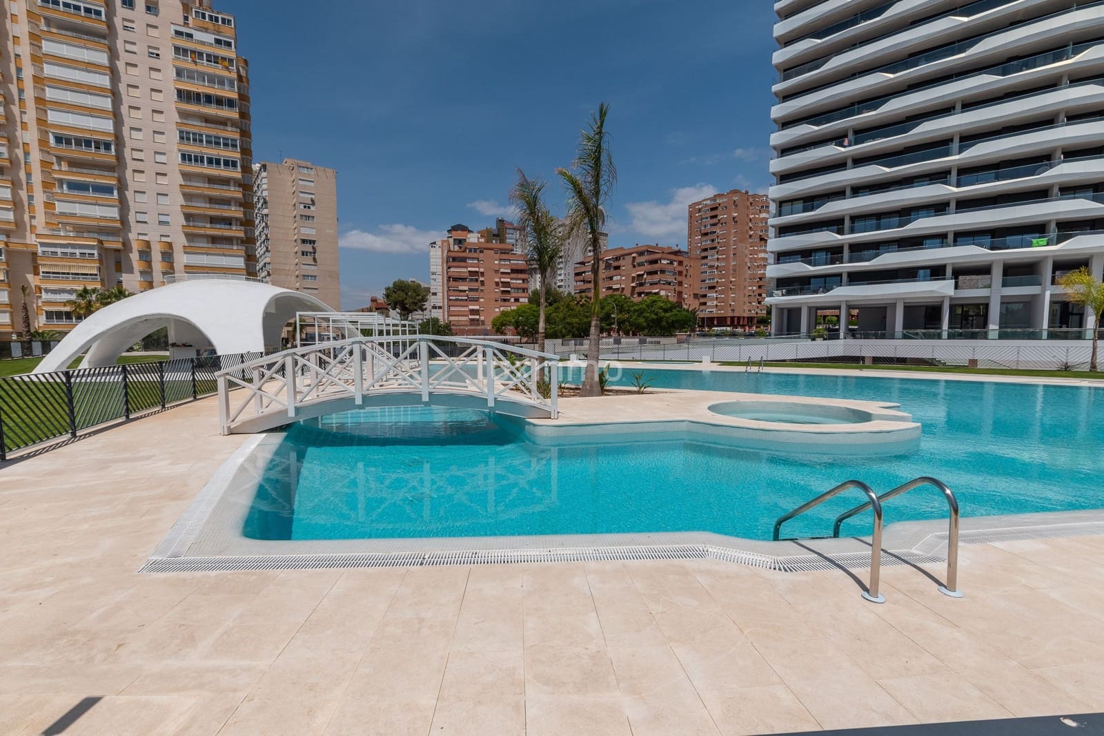 2 camera da letto Appartamento da affittare in Benidorm con piscina garage - 2.200 € (Rif: 10079733)