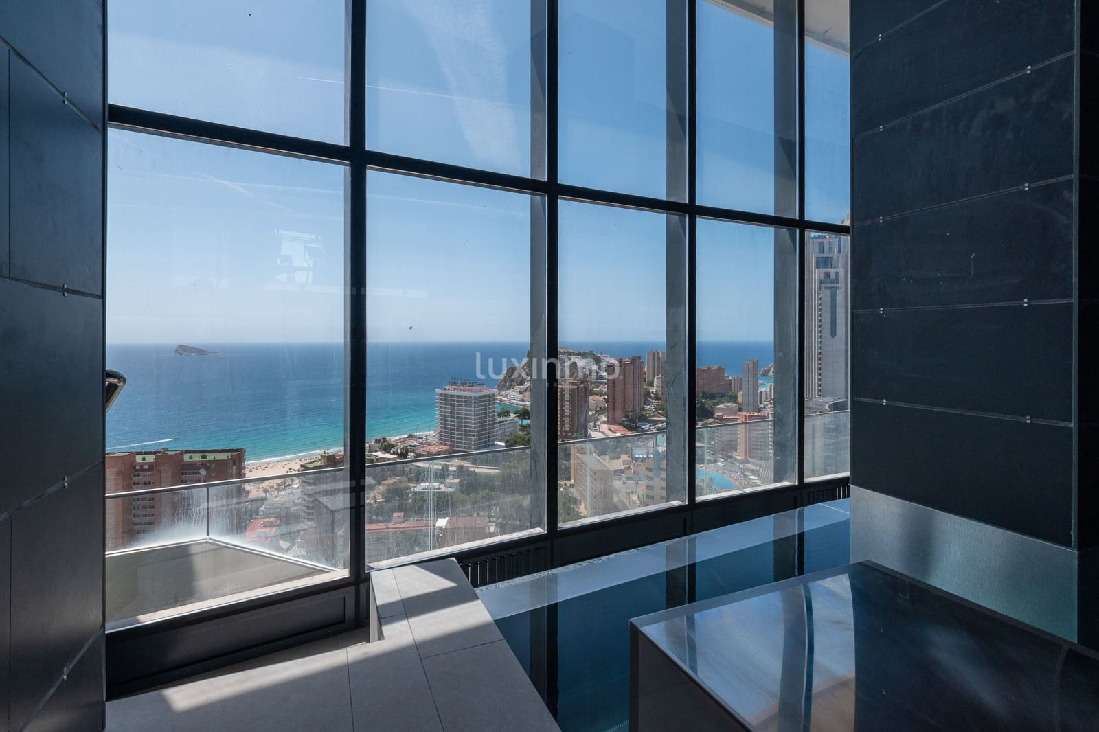 2 camera da letto Appartamento da affittare in Benidorm con piscina garage - 2.200 € (Rif: 10079733)