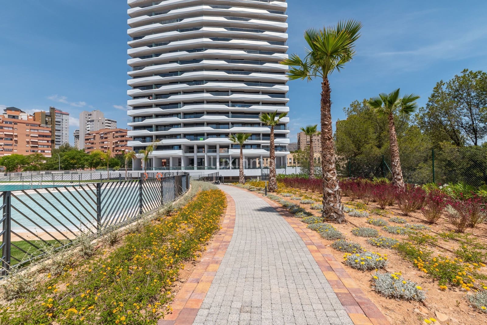 2 camera da letto Appartamento da affittare in Benidorm con piscina garage - 2.200 € (Rif: 10079733)