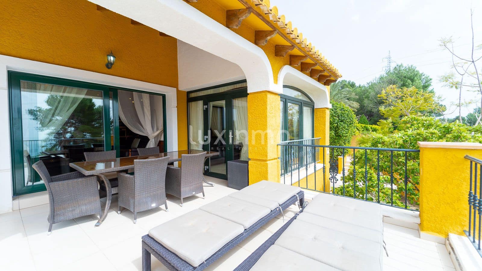 Chalet de 3 habitaciones en Altea en venta con piscina garaje - 880.000 € (Ref: 10079734)