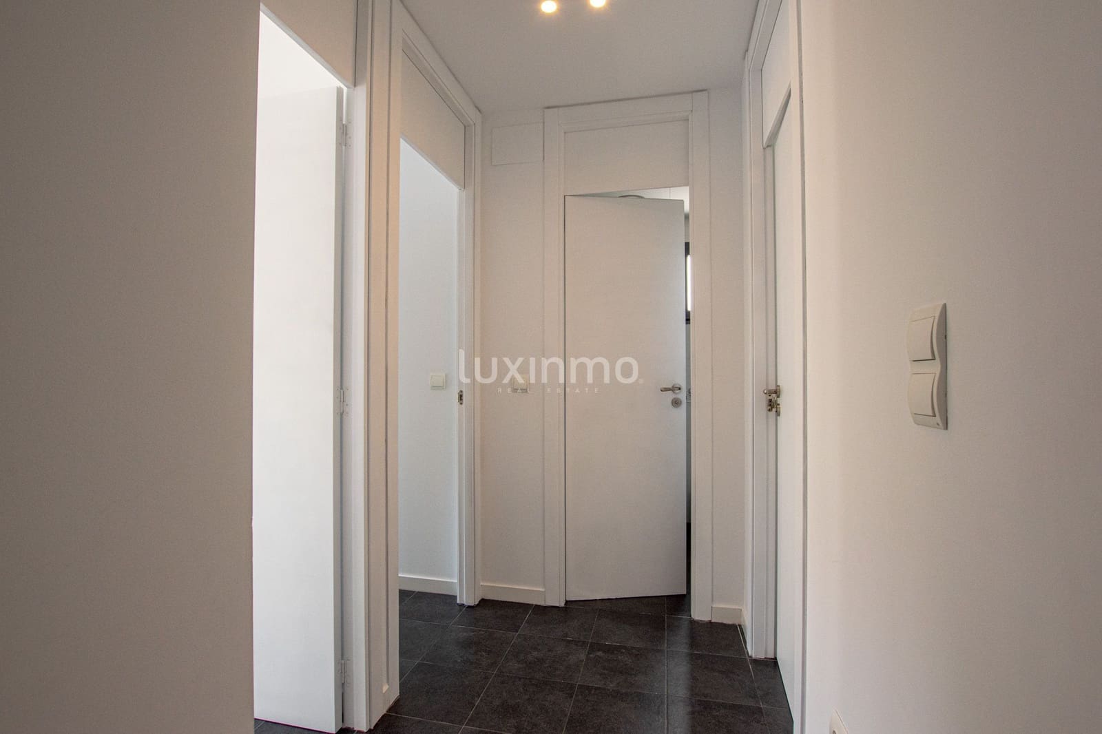 Villa/Maison Mitoyenne de 3 chambres à louer à Altea avec piscine garage - 1 800 € (Ref: 10079735)