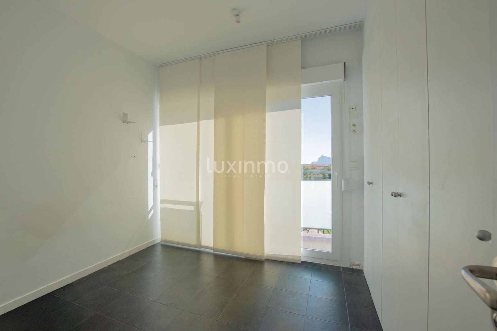 Villa/Maison Mitoyenne de 3 chambres à louer à Altea avec piscine garage - 1 800 € (Ref: 10079735)