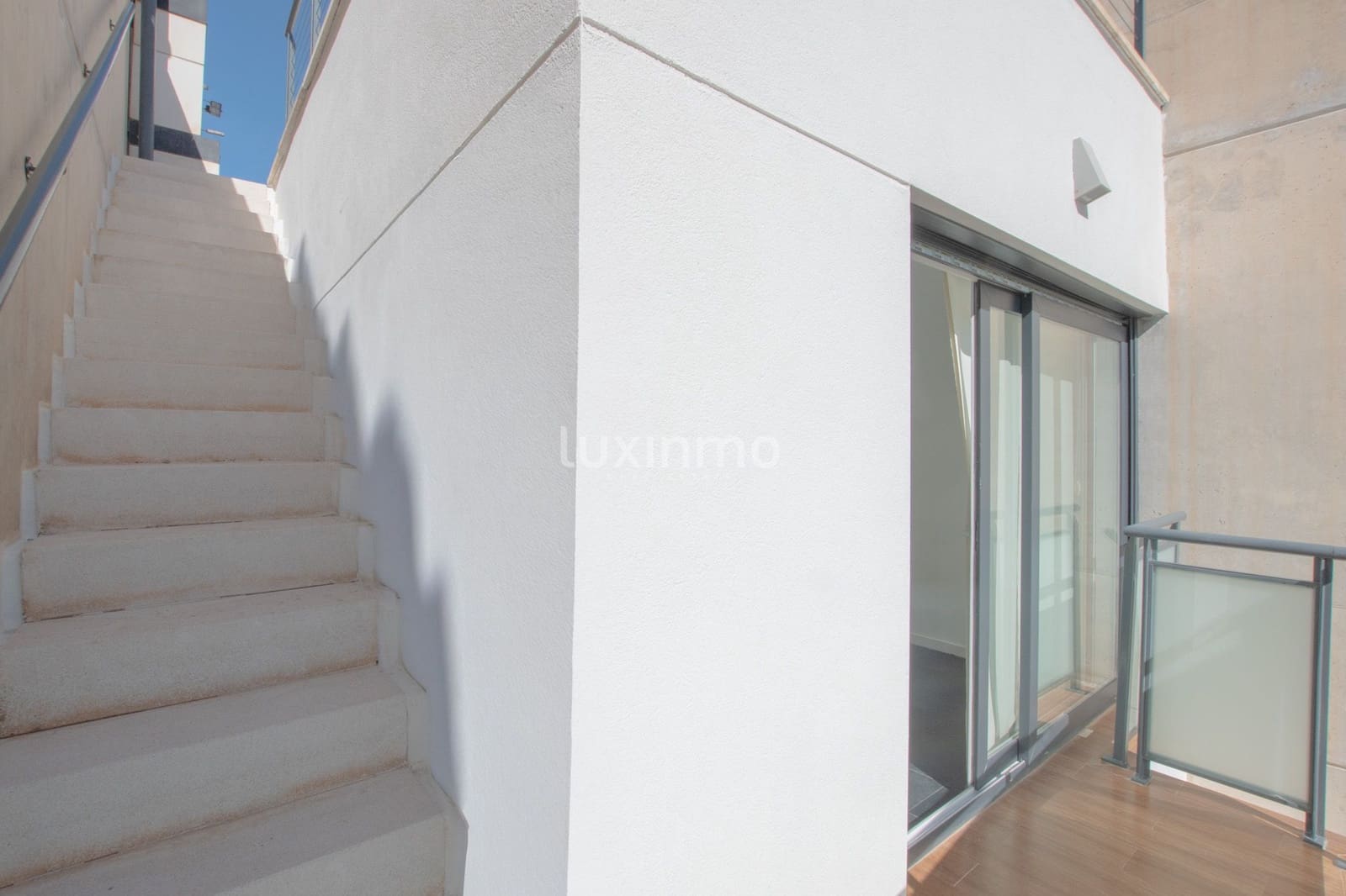Villa/Maison Mitoyenne de 3 chambres à louer à Altea avec piscine garage - 1 800 € (Ref: 10079735)