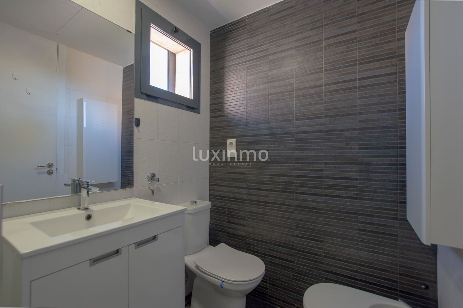 Villa/Maison Mitoyenne de 3 chambres à louer à Altea avec piscine garage - 1 800 € (Ref: 10079735)