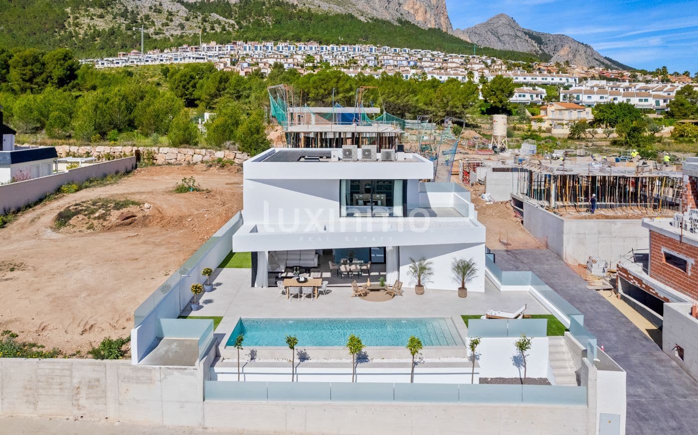 3 slaapkamer Villa te koop in Polop met zwembad garage - € 735.000 (Ref: 10079741)