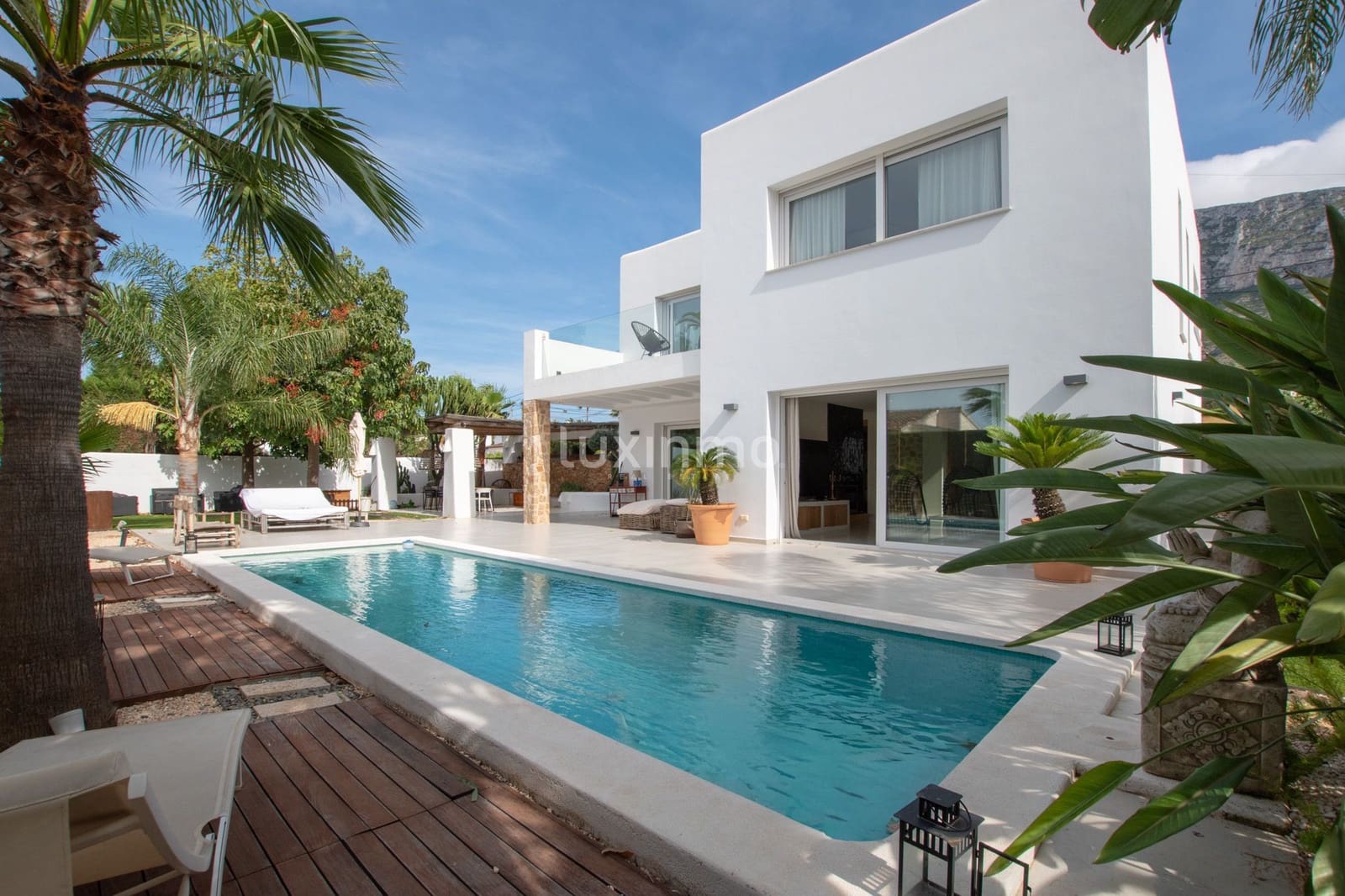 4 slaapkamer Villa te huur in Denia met zwembad garage - € 5.500 (Ref: 10079752)