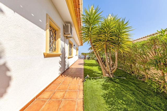 4 soverom Villa til salgs i Teulada Pueblo, Teulada-Moraira med svømmebasseng garasje - € 1 550 000 (Ref: 10079756)