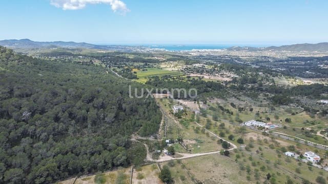 Undeveloped Land for sale in Sant Rafael de Sa Creu, Sant Antoni de Portmany - € 2,120,000 (Ref: 10079757)