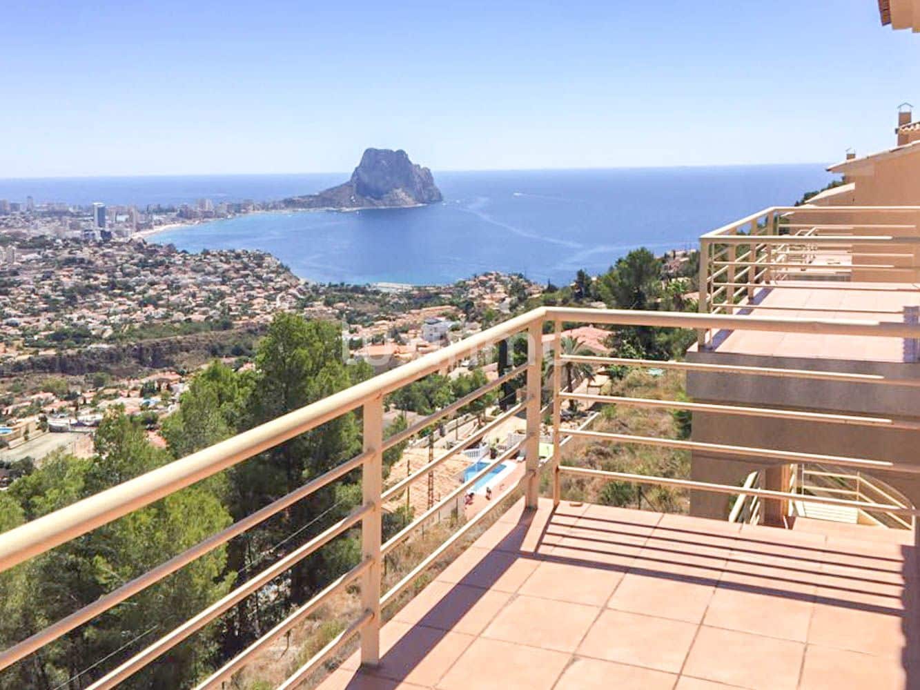 4 sypialnia Dom szeregowy do wynajęcia w Calpe / Calp z basenem garażem - 1 500 € (Ref: 10079761)