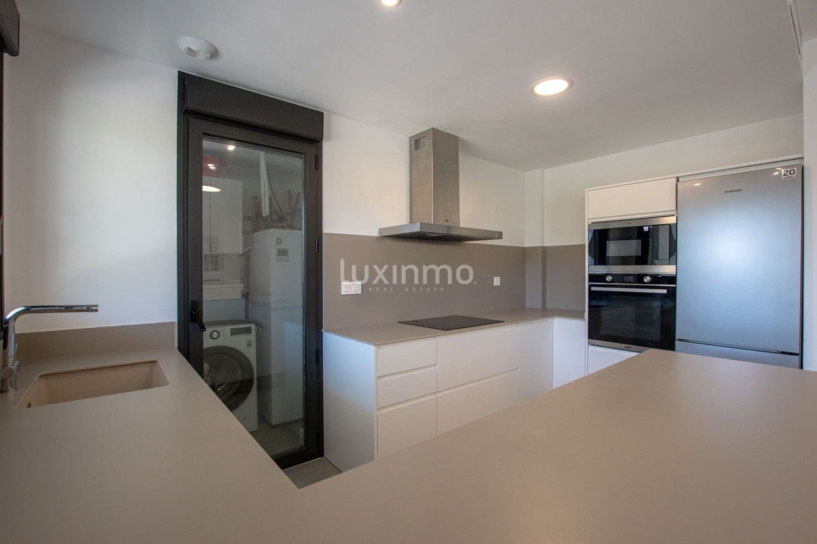 Apartamento de 2 habitaciones en Arenal en alquiler con piscina garaje - 1.900 € (Ref: 10079763)