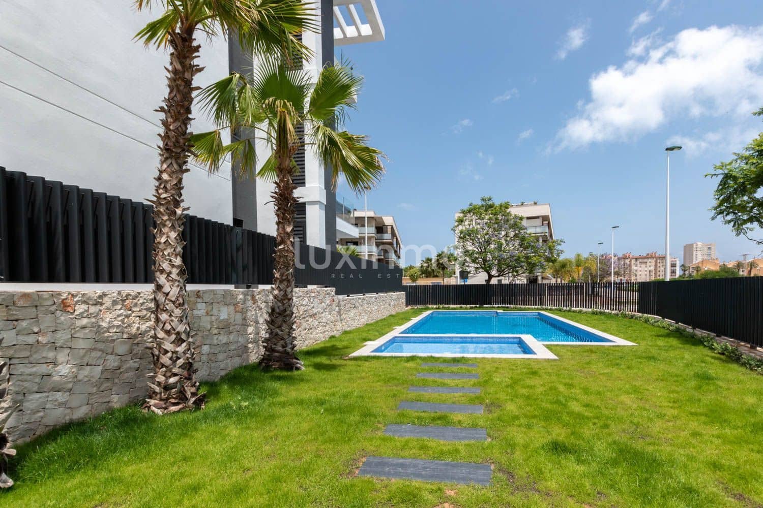 Apartamento de 2 habitaciones en Arenal en alquiler con piscina garaje - 1.900 € (Ref: 10079763)