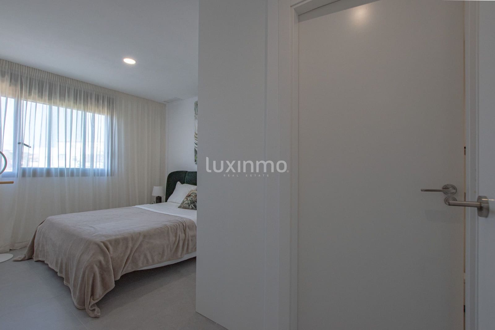 Apartamento de 2 habitaciones en Arenal en alquiler con piscina garaje - 1.900 € (Ref: 10079763)