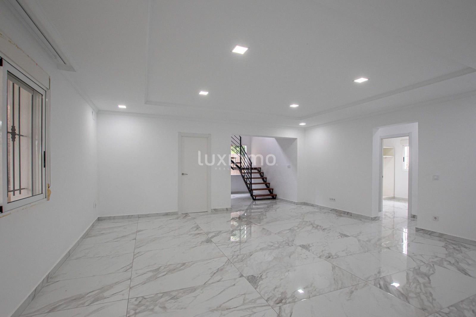 6 slaapkamer Villa te huur in Calpe / Calp met zwembad garage - € 3.000 (Ref: 10079772)