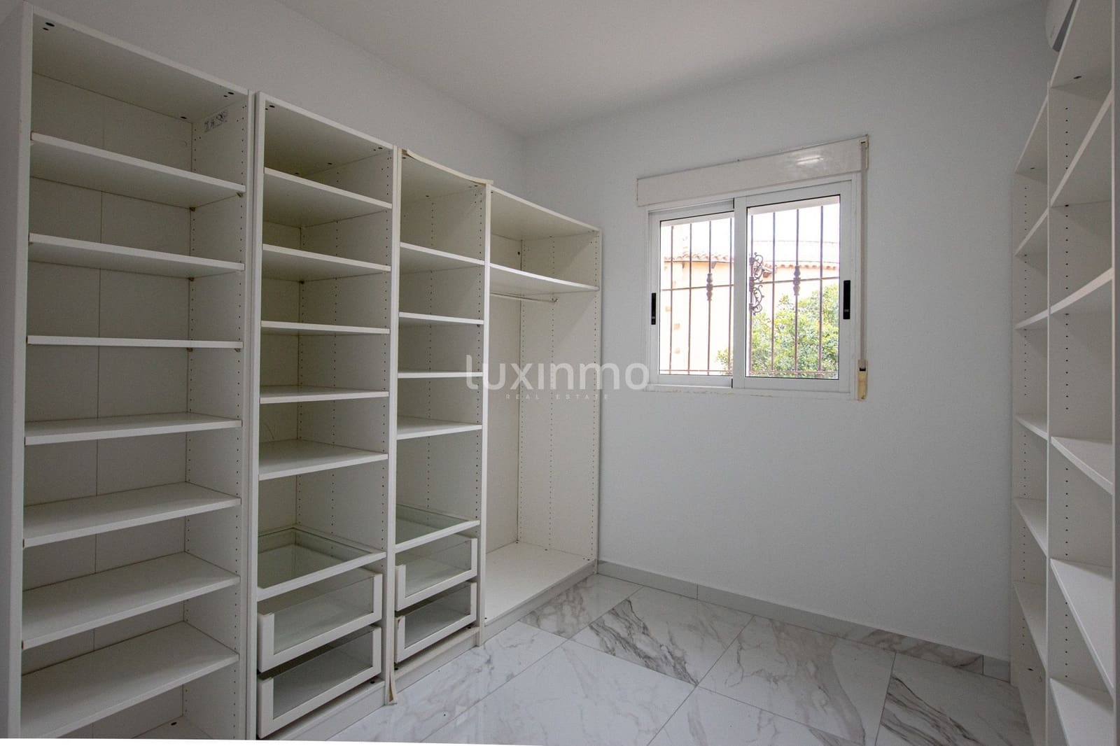 6 slaapkamer Villa te huur in Calpe / Calp met zwembad garage - € 3.000 (Ref: 10079772)