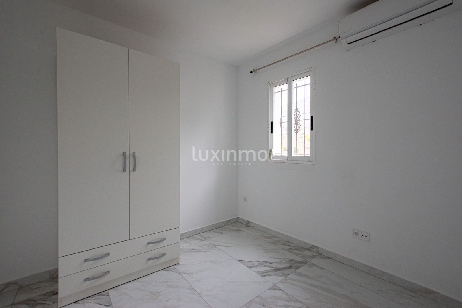 6 slaapkamer Villa te huur in Calpe / Calp met zwembad garage - € 3.000 (Ref: 10079772)