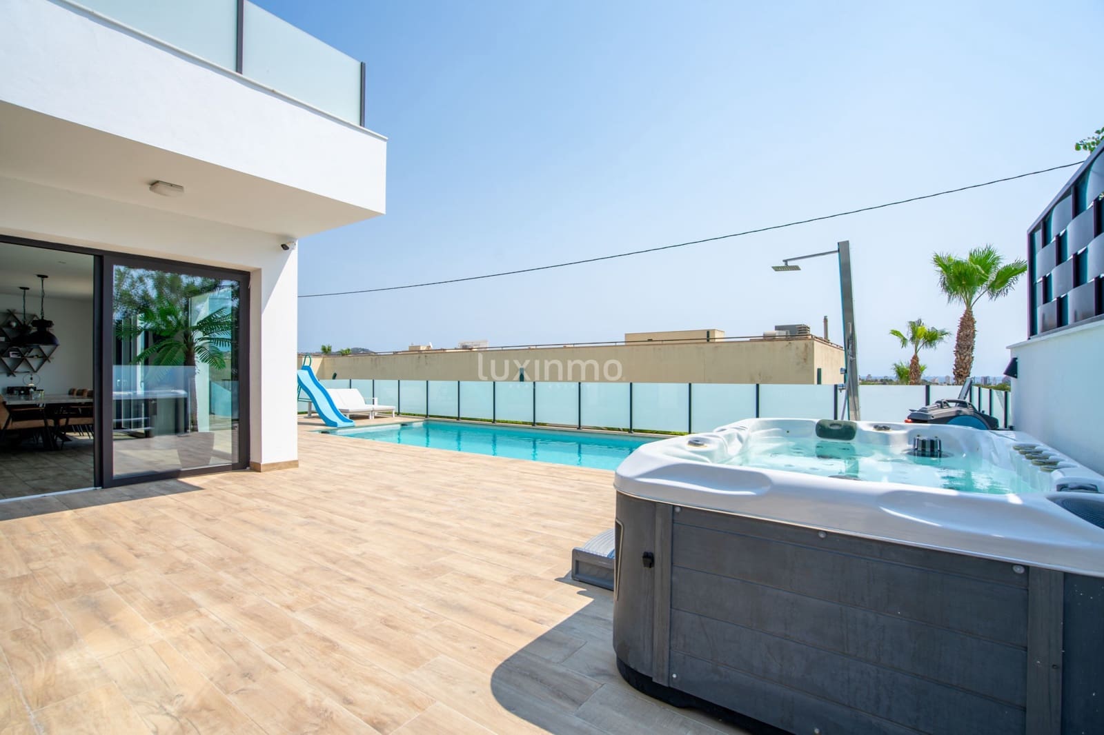 4 Zimmer Villa zu verkaufen in Calpe / Calp mit Pool Garage - 1.180.000 € (Ref: 10085085)