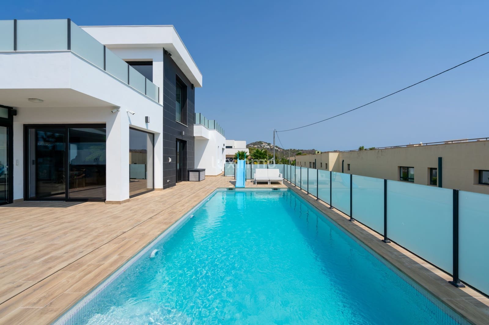 4 Zimmer Villa zu verkaufen in Calpe / Calp mit Pool Garage - 1.180.000 € (Ref: 10085085)