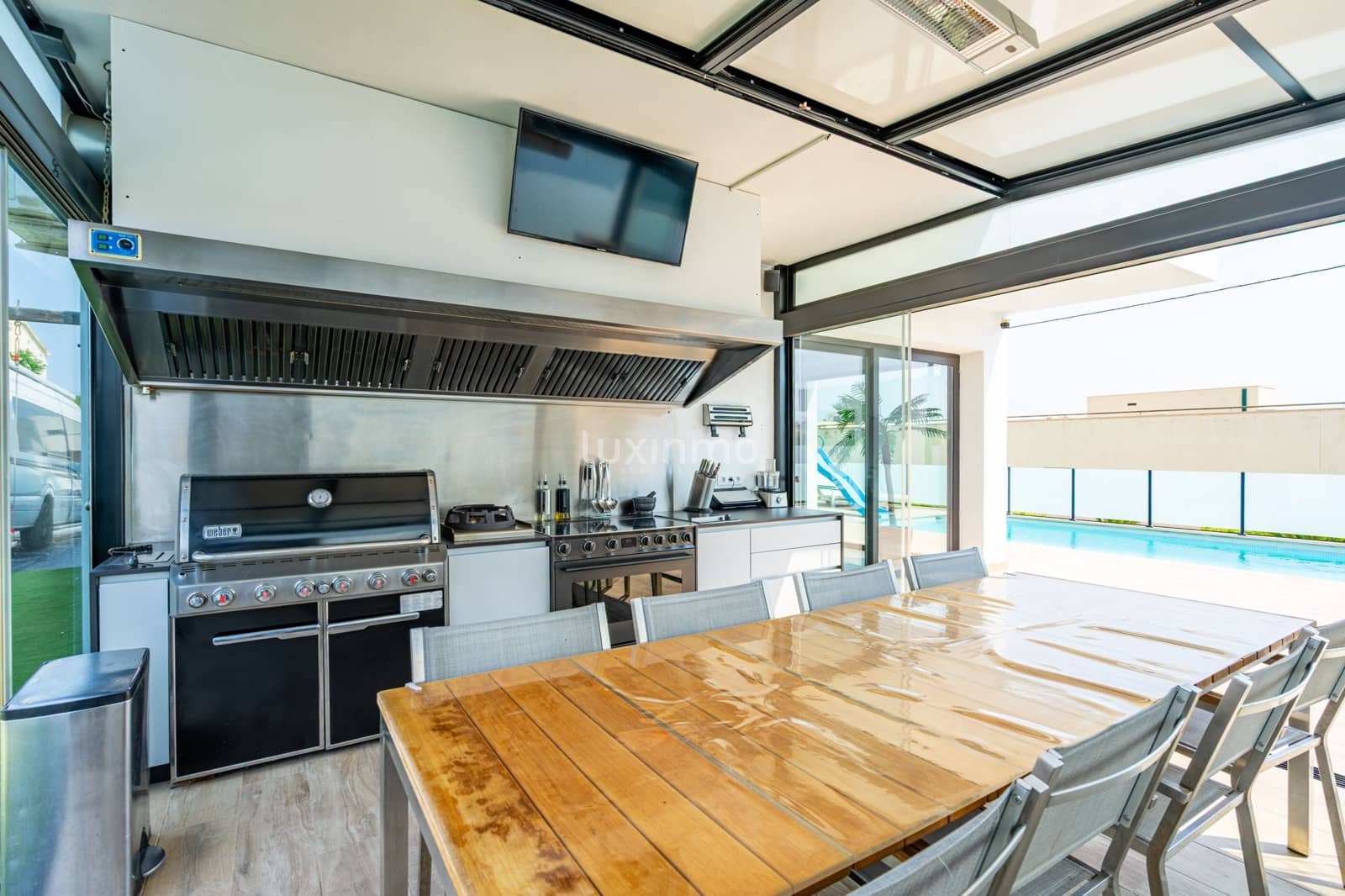 4 Zimmer Villa zu verkaufen in Calpe / Calp mit Pool Garage - 1.180.000 € (Ref: 10085085)