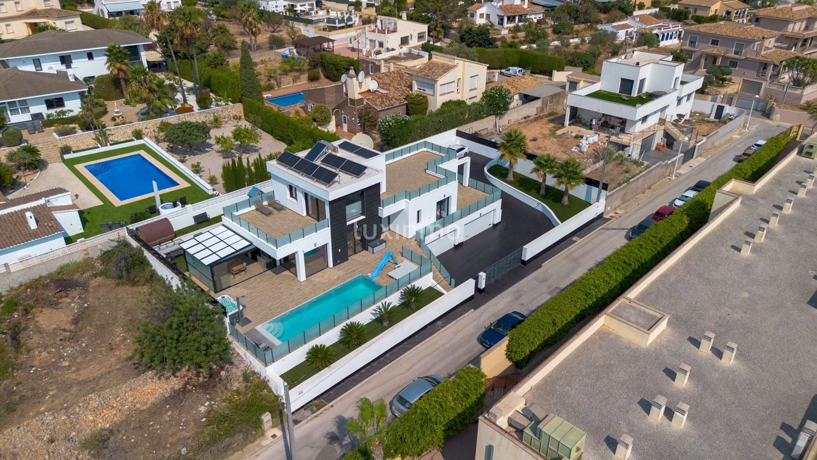 4 Zimmer Villa zu verkaufen in Calpe / Calp mit Pool Garage - 1.180.000 € (Ref: 10085085)