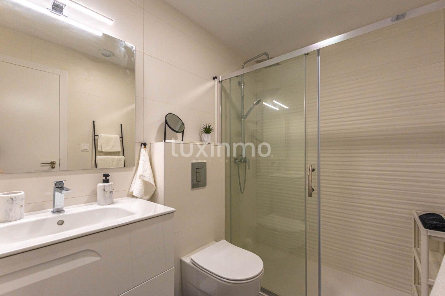 2 soveværelse Lejlighed til leje i Arenal med swimmingpool garage - € 2.100 (Ref: 10085086)