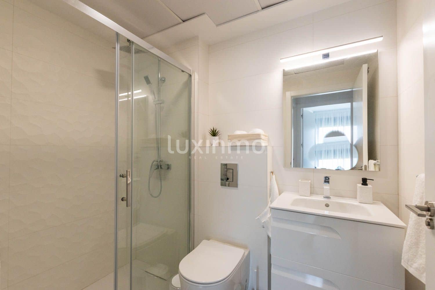 2 soveværelse Lejlighed til leje i Arenal med swimmingpool garage - € 2.100 (Ref: 10085086)