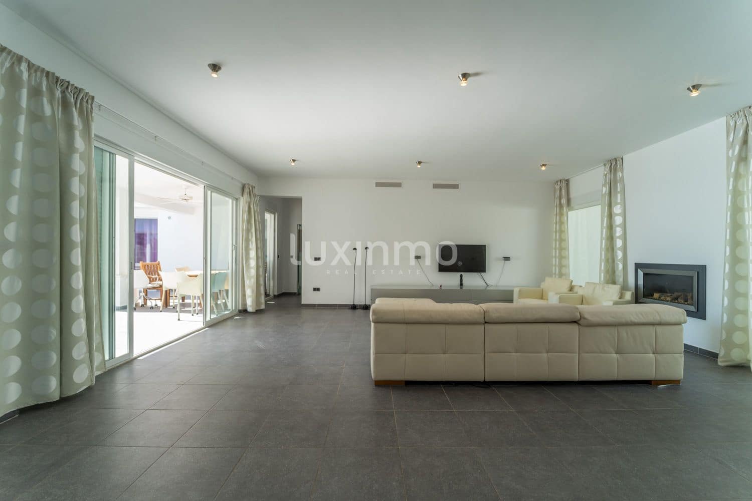4 soveværelse Villa til leje i Altea med swimmingpool garage - € 3.600 (Ref: 10088511)