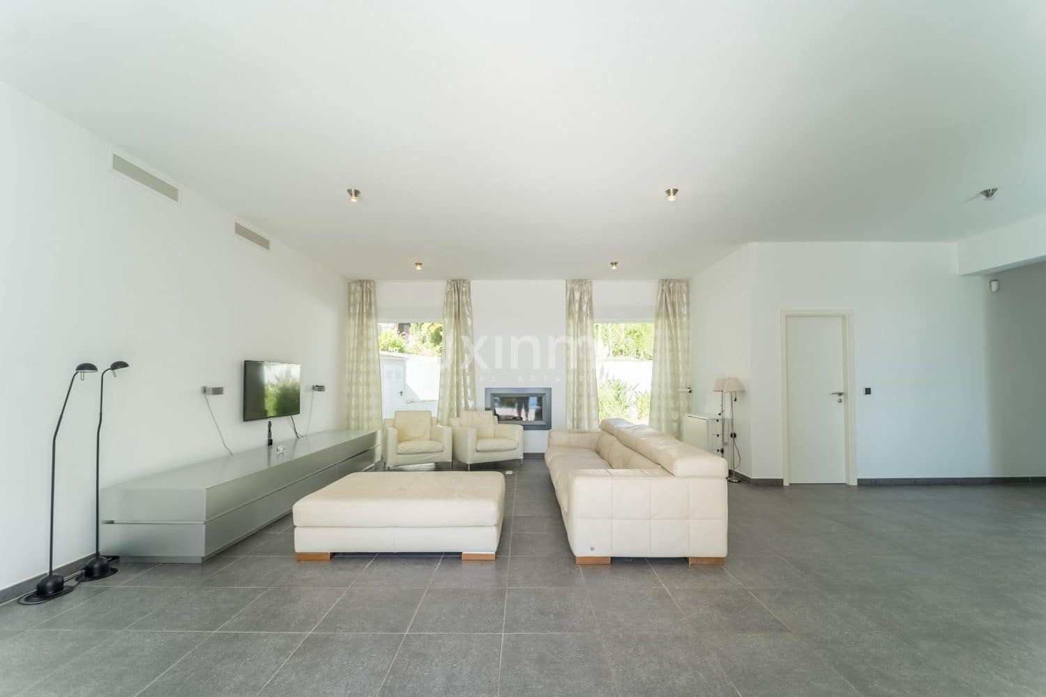 4 soveværelse Villa til leje i Altea med swimmingpool garage - € 3.600 (Ref: 10088511)