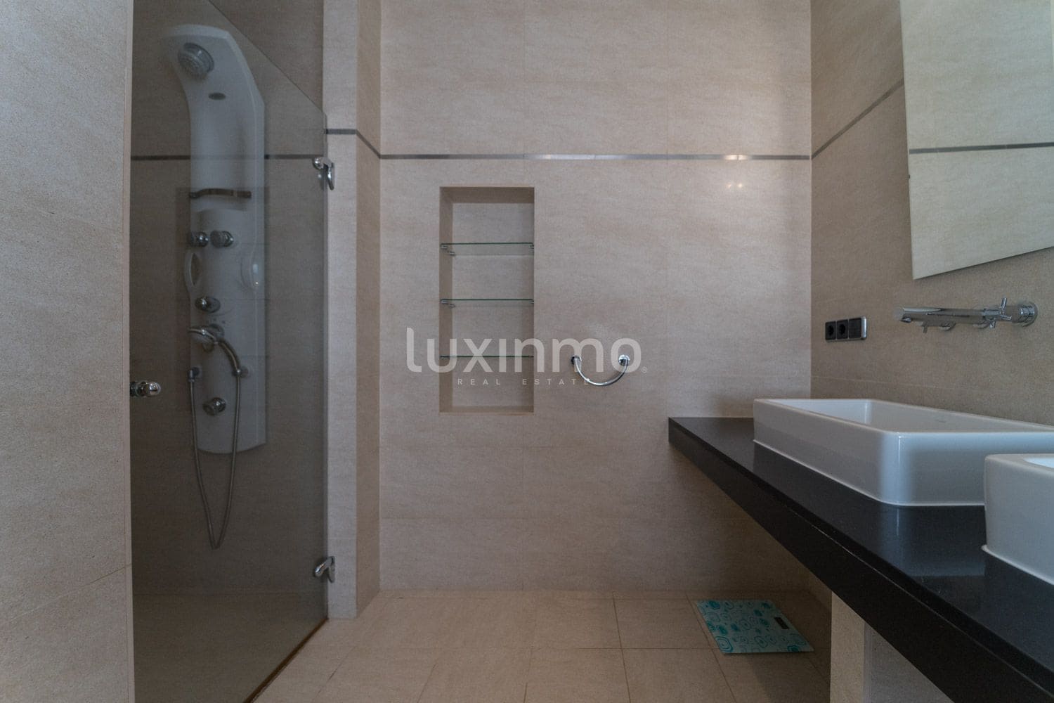 4 soveværelse Villa til leje i Altea med swimmingpool garage - € 3.600 (Ref: 10088511)
