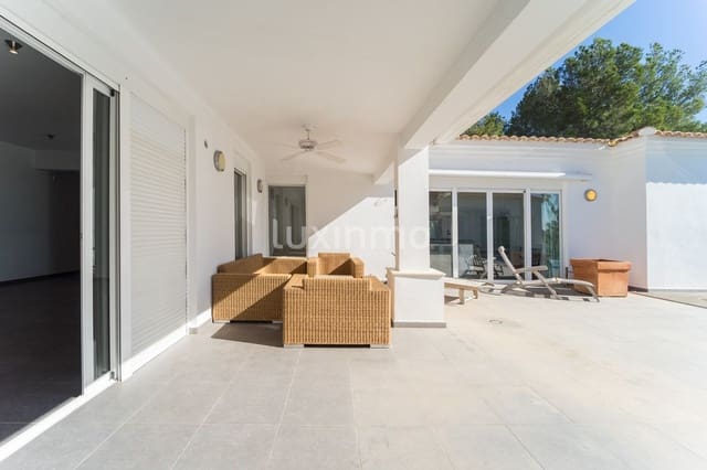 4 soveværelse Villa til leje i Altea med swimmingpool garage - € 3.600 (Ref: 10088511)