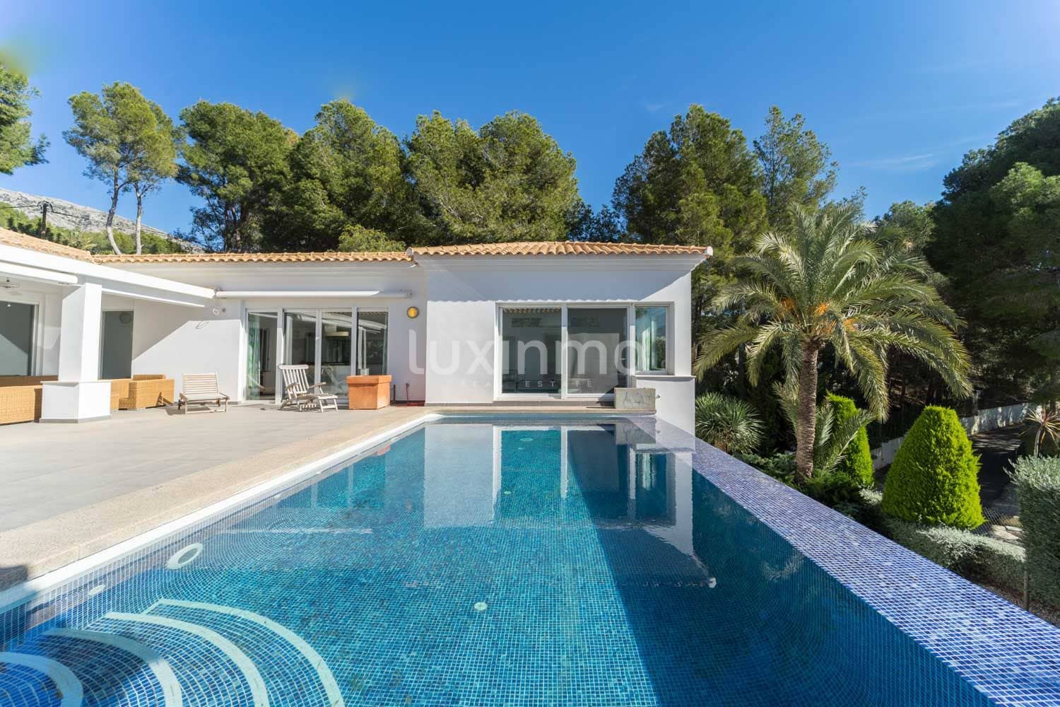 4 soveværelse Villa til leje i Altea med swimmingpool garage - € 3.600 (Ref: 10088511)