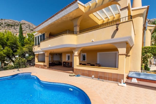 5 Zimmer Villa zu verkaufen in Altea mit Pool Garage - 1.075.000 € (Ref: 10091600)