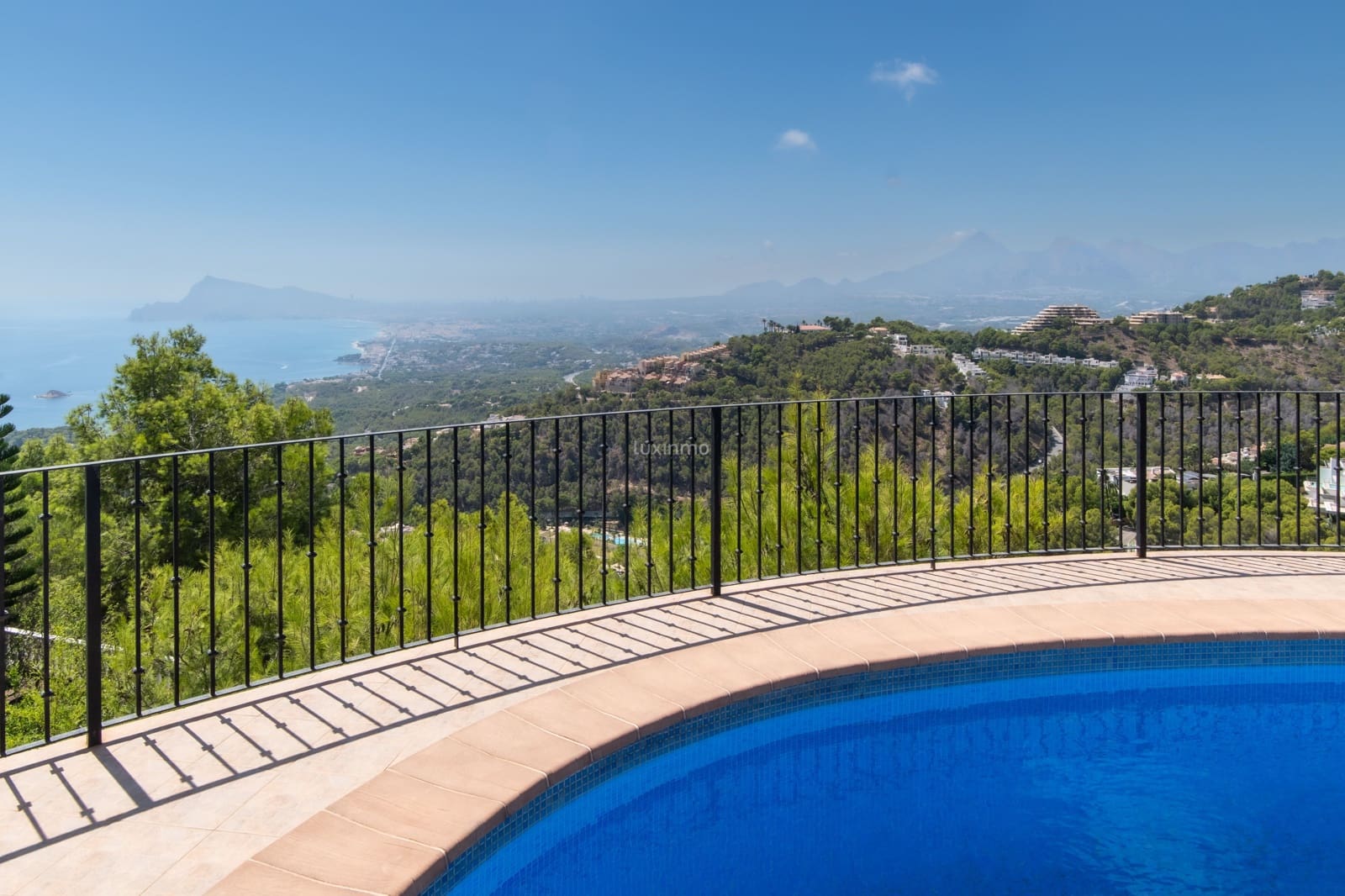 5 Zimmer Villa zu verkaufen in Altea mit Pool Garage - 1.075.000 € (Ref: 10091600)