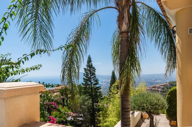 5 Zimmer Villa zu verkaufen in Altea mit Pool Garage - 1.075.000 € (Ref: 10091600)
